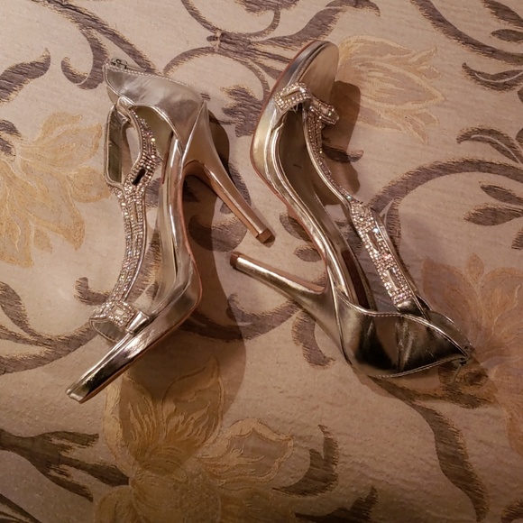 Shoes - Picture 2 of 4